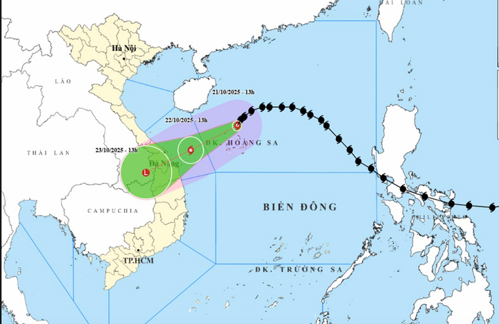 Bão số 12 cách Đà Nẵng 450km, miền Trung mưa lớn từ chiều mai