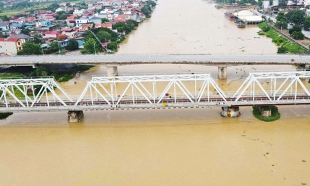 Lũ ở Thái Nguyên rút chậm, lũ ở Bắc Ninh lại lên cao vượt kỷ lục năm 1986