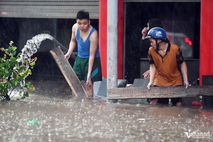 Loạt kế sách cho Hà Nội bớt cảnh 'cứ mưa là ngập'